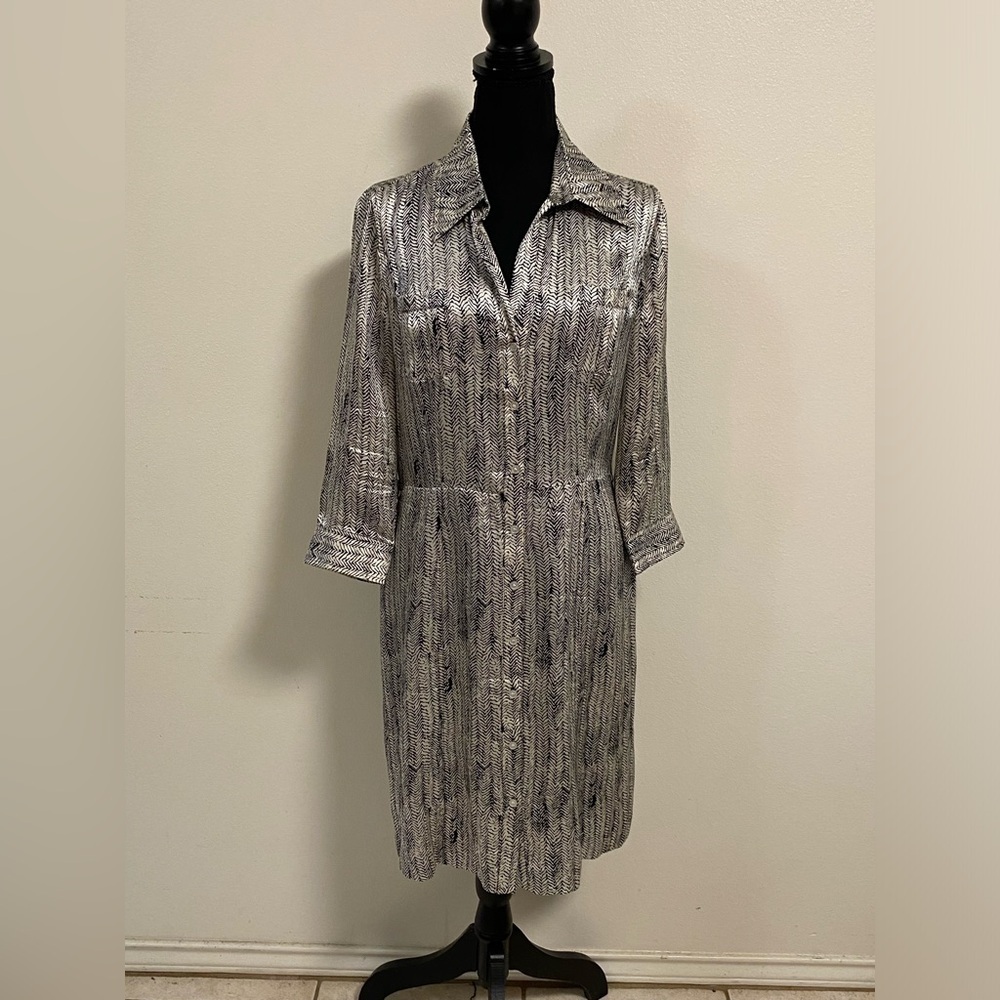 Boston Proper 100% Silk Shirt Collar Button up dress Chevron Size 10